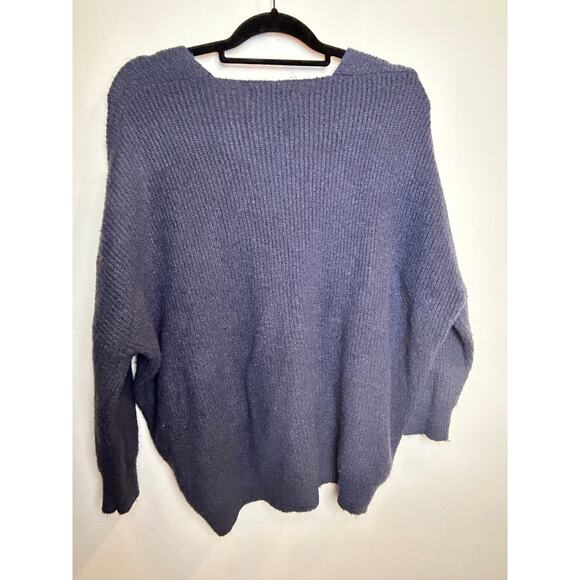 Lulus Oversized V Neck Sweater in Size Small Navy Closet Staple Basic - Picture 7 of 11